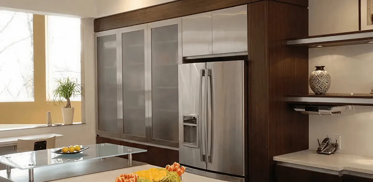Cabinet door replacement and modern kitchen cabinet upgrade in Miami, FL