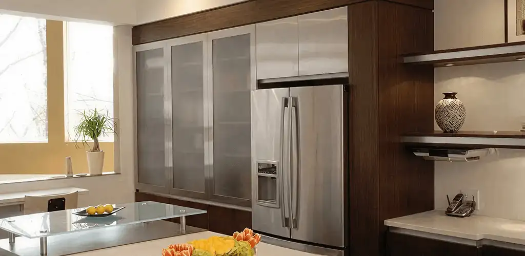 Cabinet door replacement and modern kitchen cabinet upgrade in Miami, FL